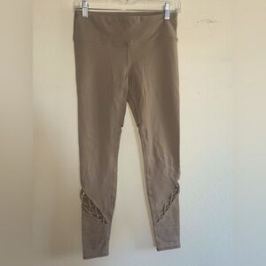ALO Tan Leggings w/Criss Cross‎ Details & Inside Pocket size Small